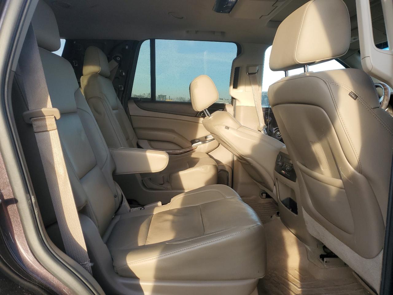 2015 GMC Yukon - Image 11