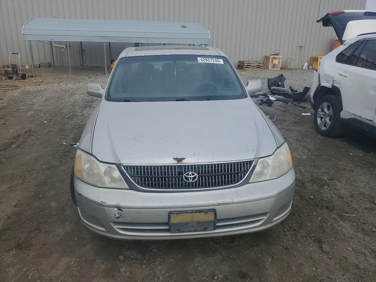 2001 Toyota Avalon - Image 5