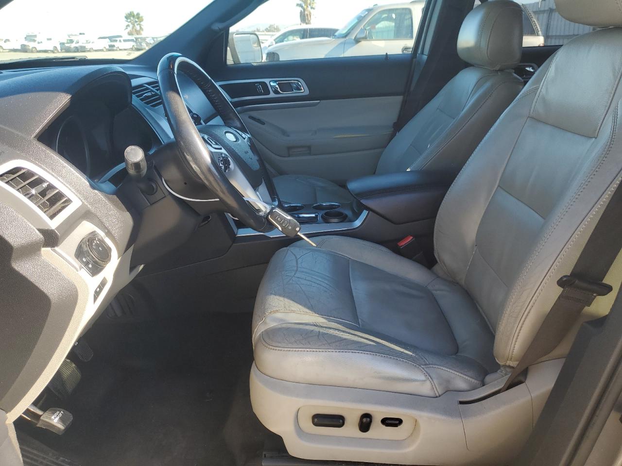 2012 Ford Explorer - Image 7