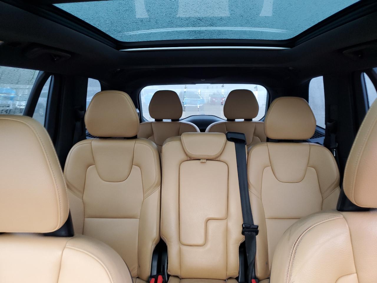 2017 Volvo XC90 - Image 10