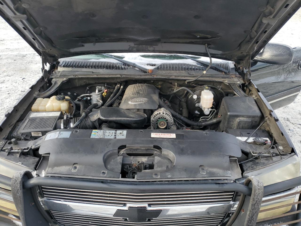 2005 Chevrolet Silverado - Image 12