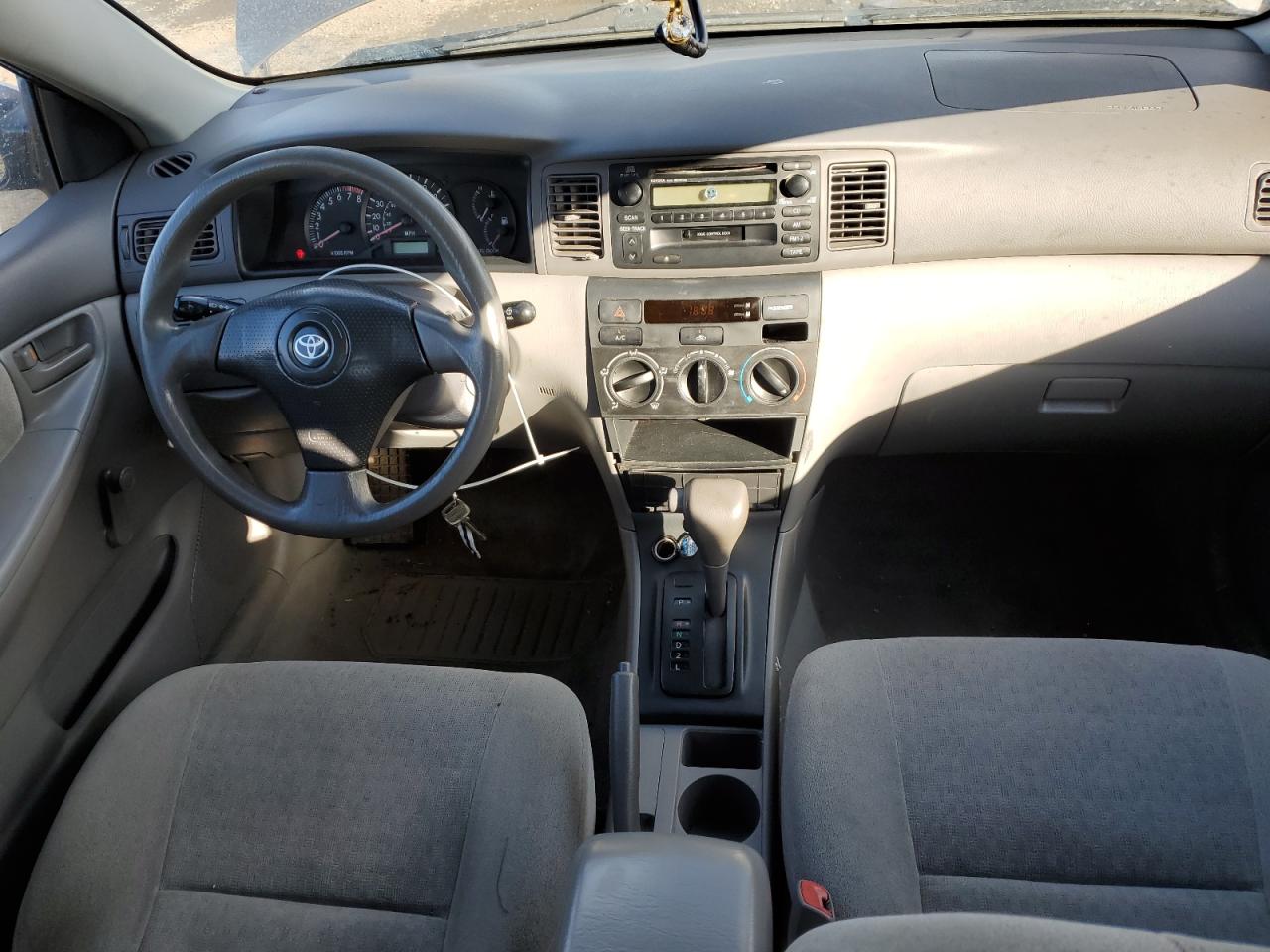 2004 Toyota Corolla - Image 8