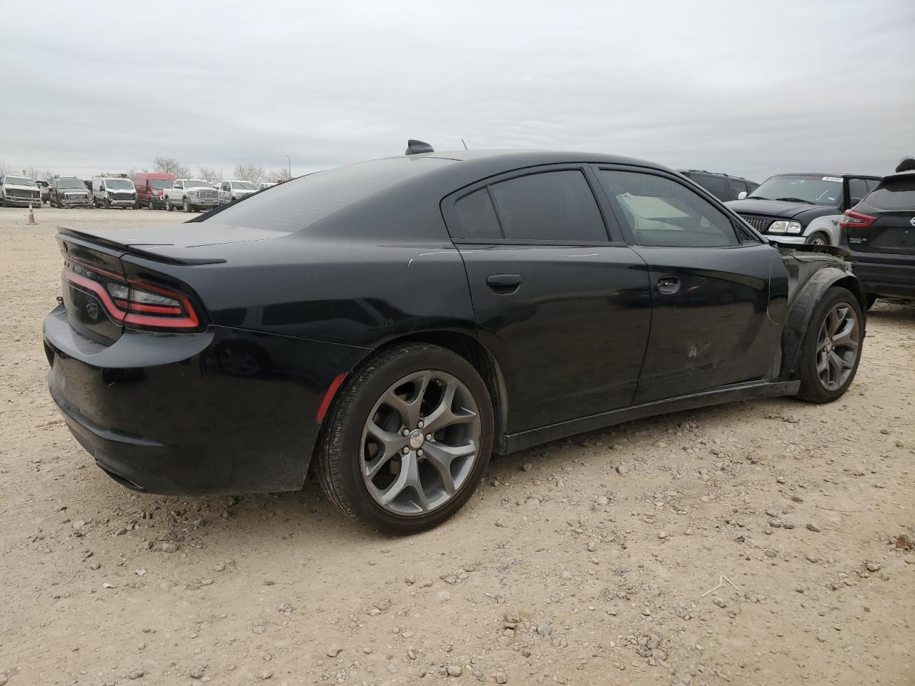 VIN 2C3CDXHG2GH194360 2016 DODGE CHARGER no.3