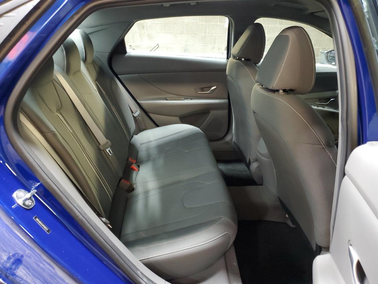 2023 Hyundai Elantra - Image 10