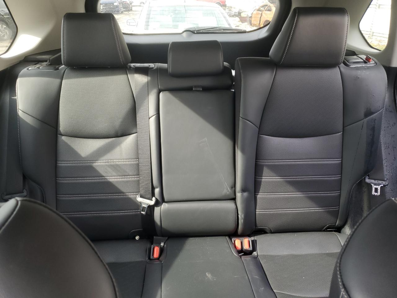 2020 Toyota RAV 4 - Image 10