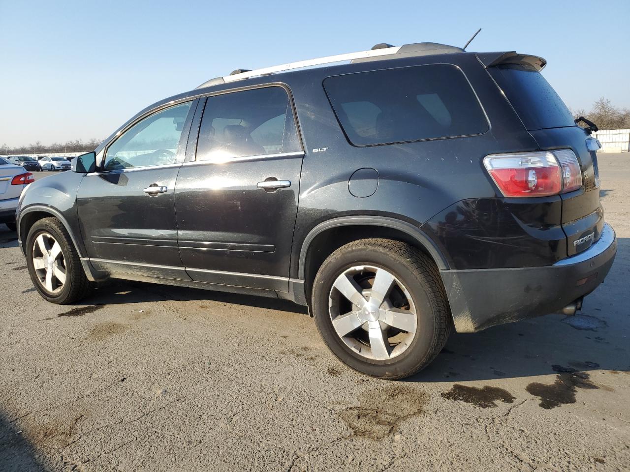 2012 GMC Acadia - Image 2
