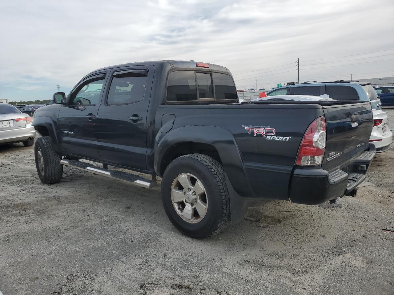 2009 Toyota Tacoma - Image 2