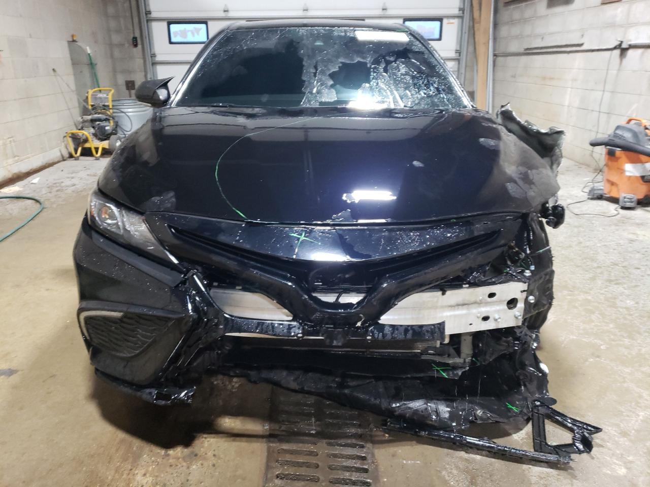 2022 Toyota Camry - Image 5