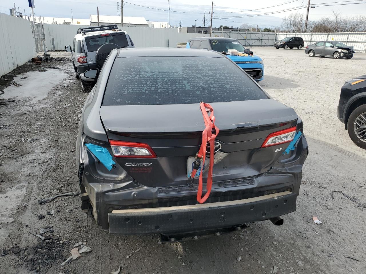 2014 Toyota Camry - Image 6