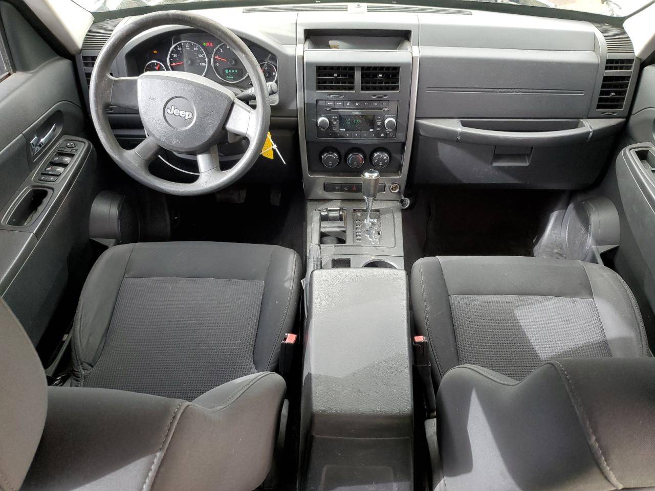 2009 Jeep Liberty (North America) - Image 8