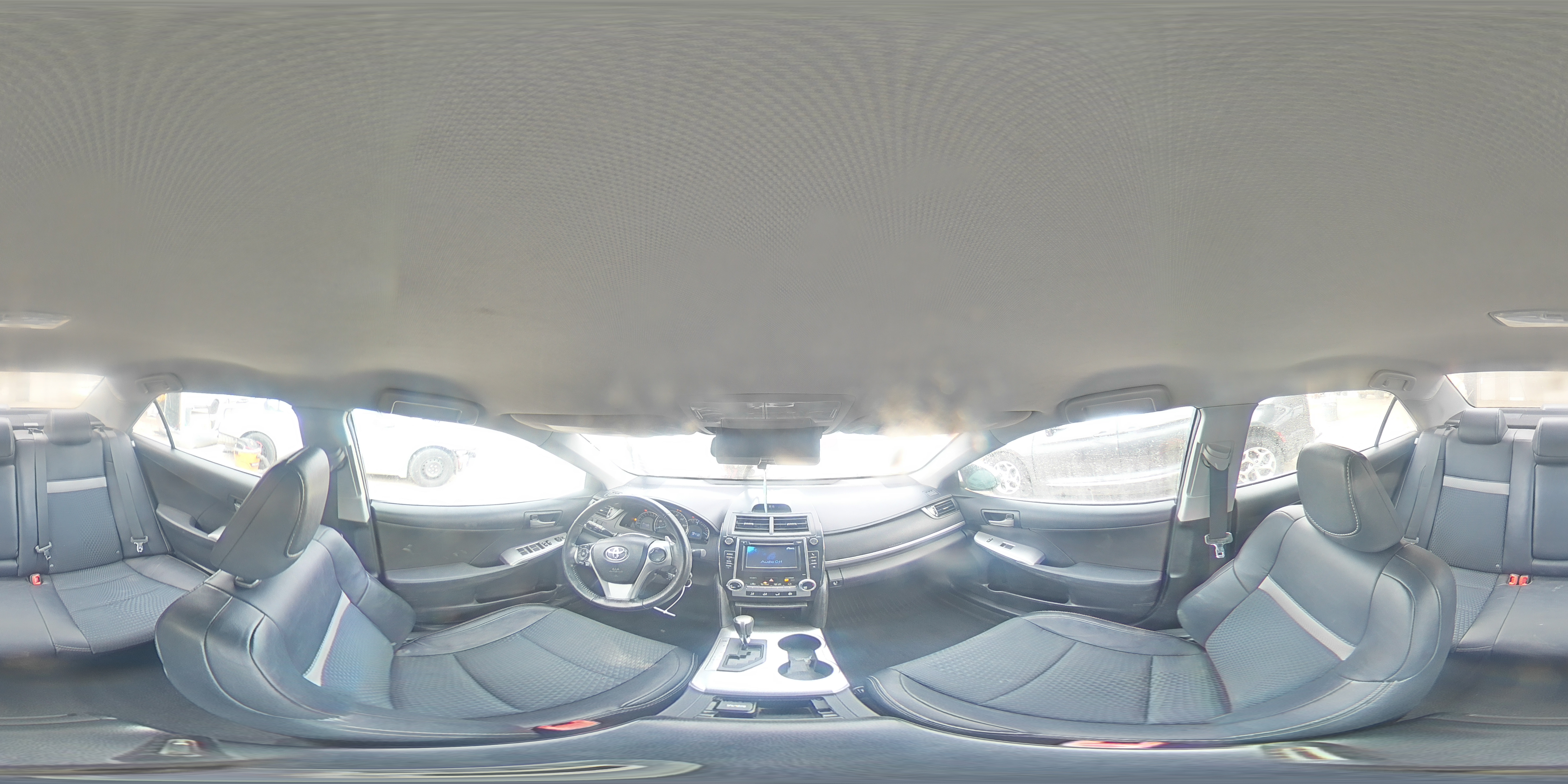 2013 Toyota Camry - Image 13