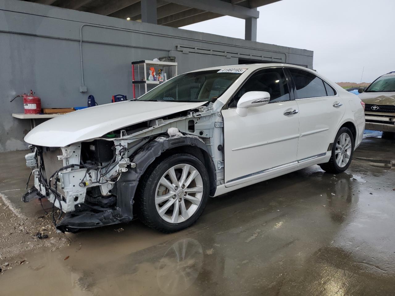 2010 Lexus ES - Image 1
