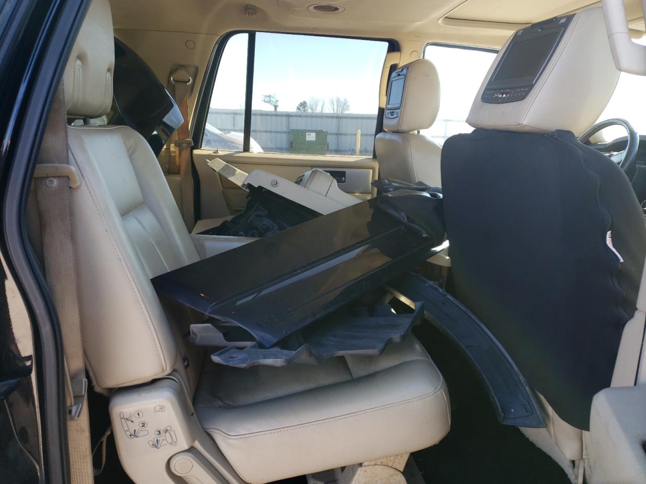 2015 Ford Expedition - Image 11