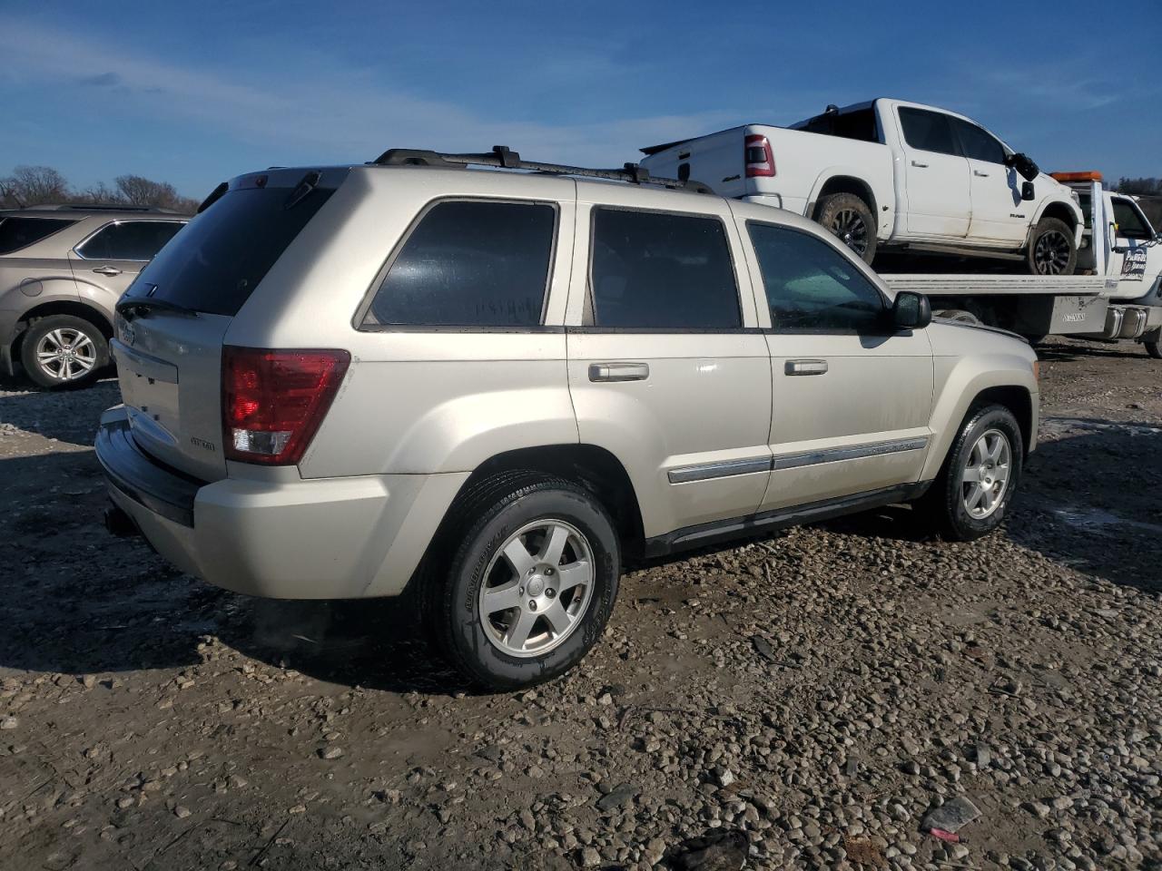 2010 Jeep Grand Cherokee - Image 3