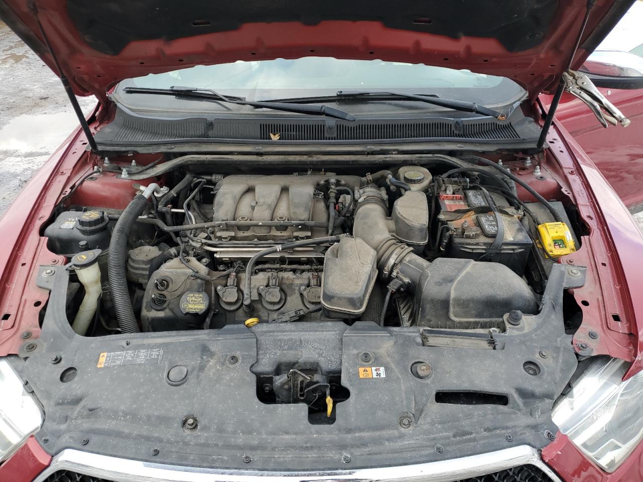 2013 Ford Taurus - Image 13