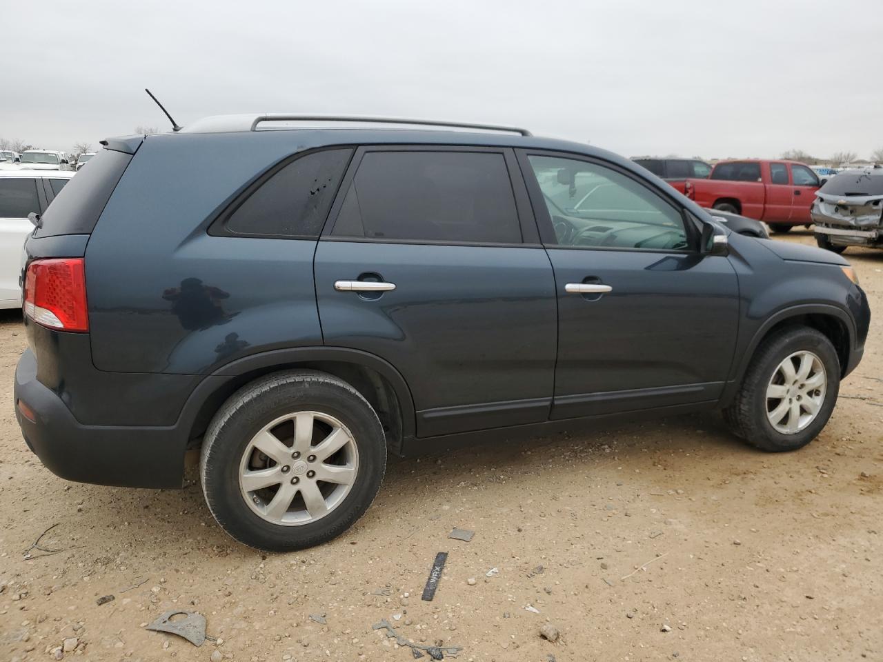 2011 Kia Sorento - Image 3