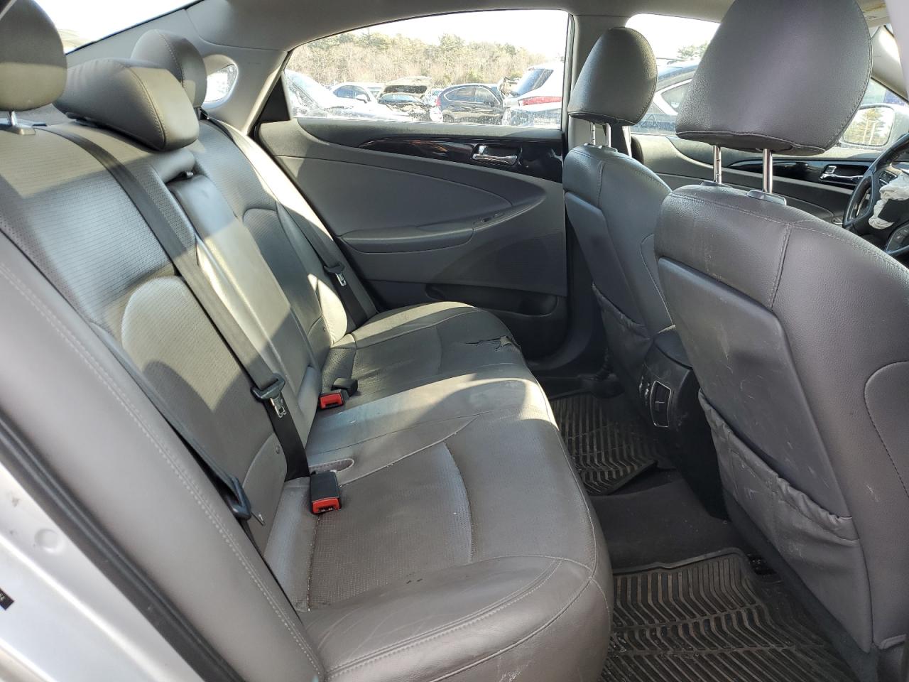 2014 Hyundai Sonata - Image 10
