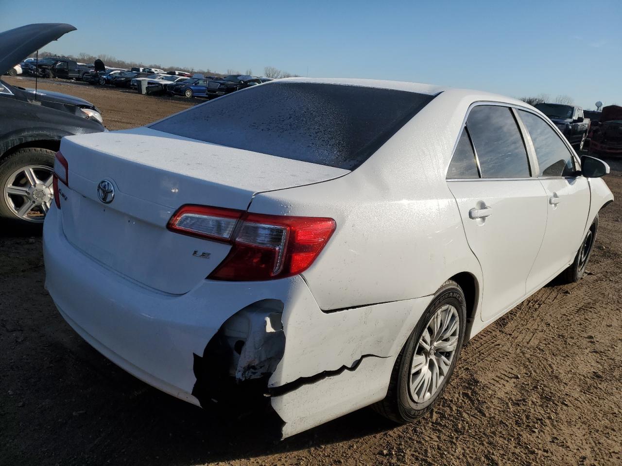 2014 Toyota Camry - Image 3
