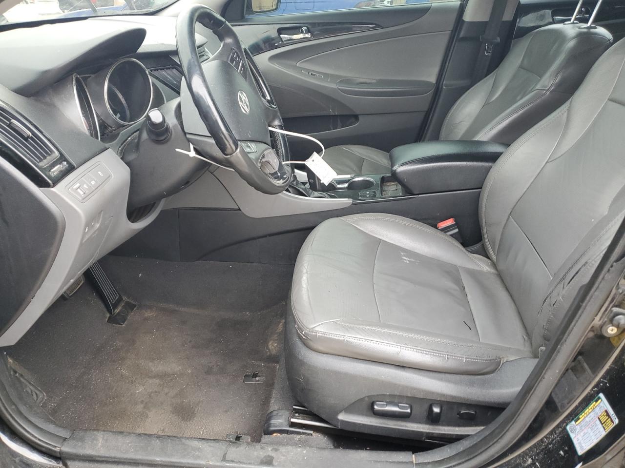 2011 Hyundai Sonata - Image 7