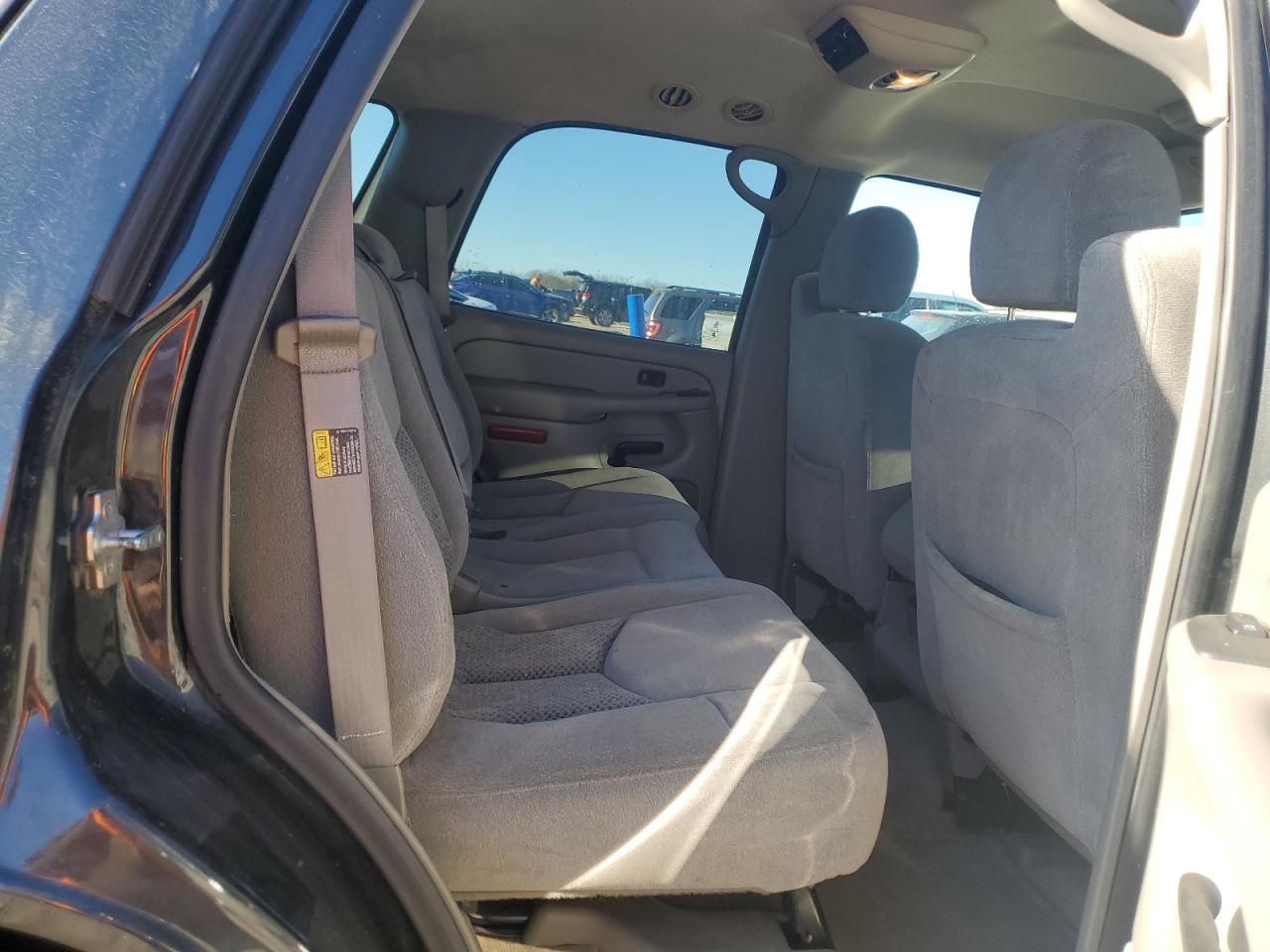 2005 Chevrolet Tahoe - Image 11