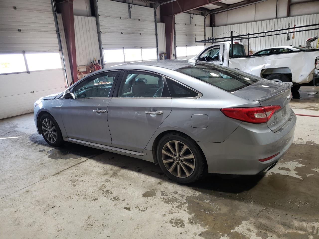2017 Hyundai Sonata - Image 2