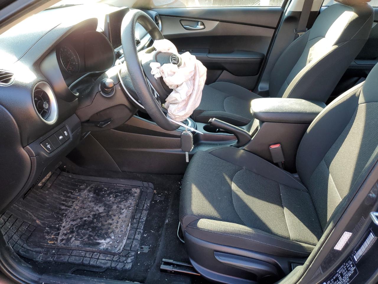 2020 Kia Forte - Image 7
