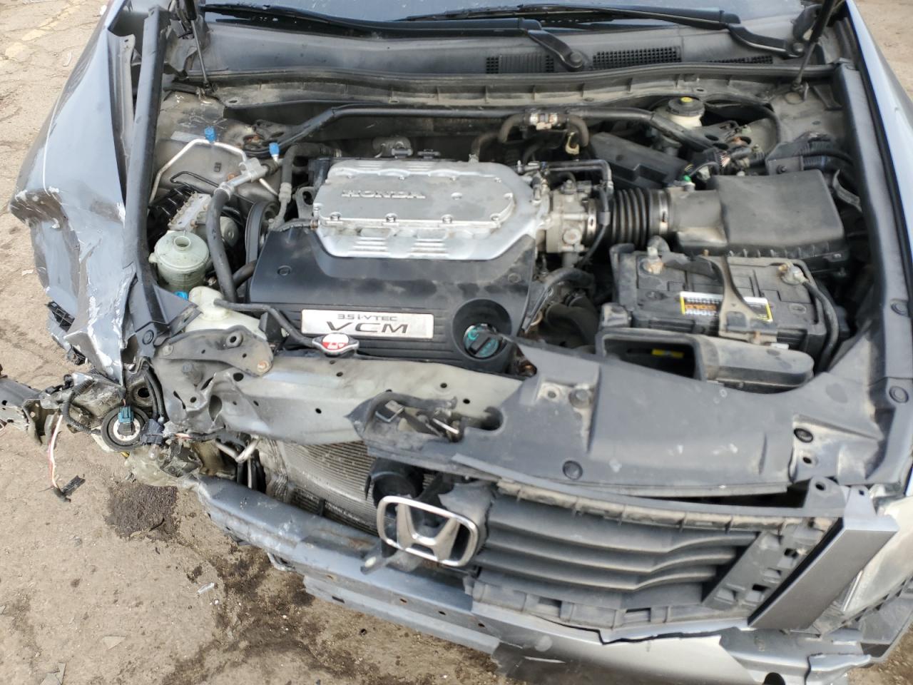 2010 Honda Accord - Image 12