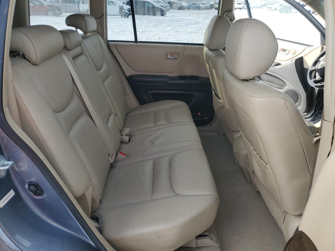 2002 Toyota Highlander - Image 11