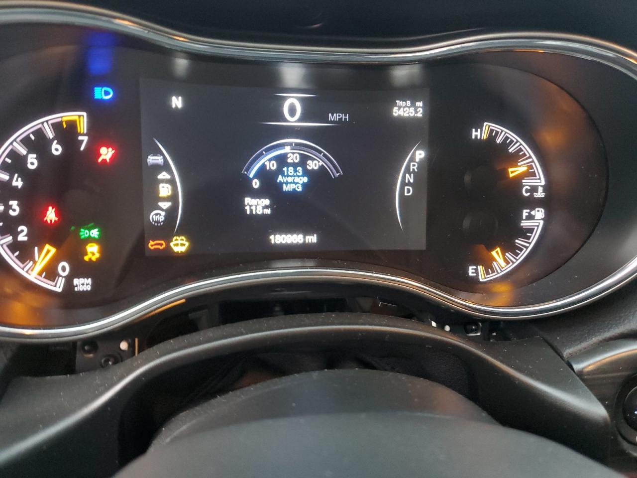 2019 Jeep Grand Cherokee - Image 9