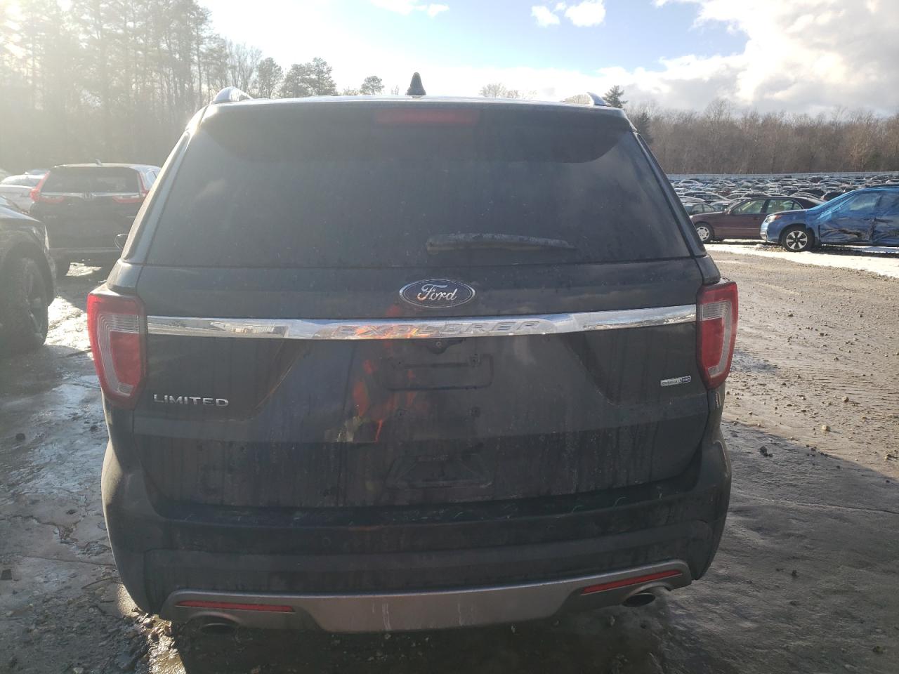 2017 Ford Explorer - Image 6
