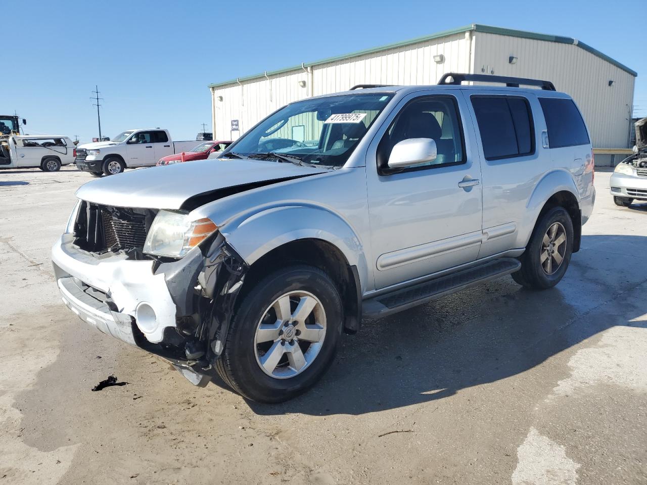 2012 Nissan Pathfinder - Image 1