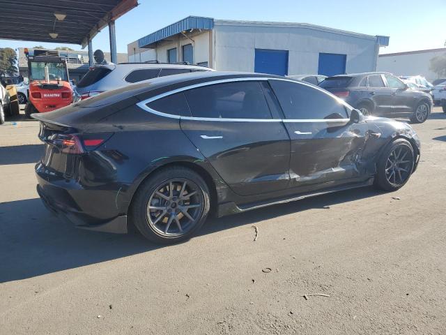  TESLA MODEL 3 2018 Черный