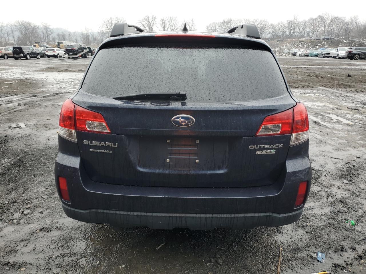 2013 Subaru Outback - Image 6