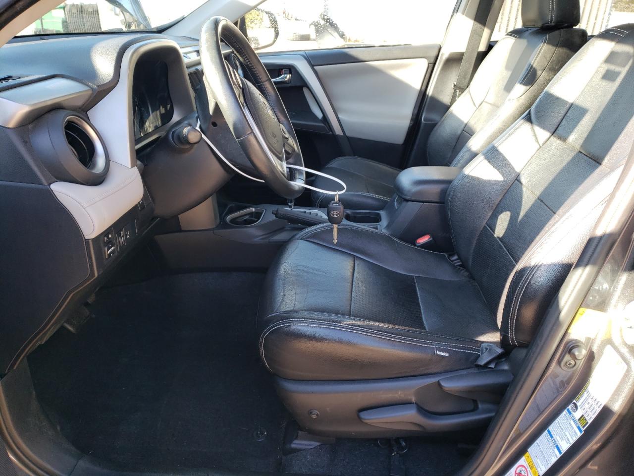 2017 Toyota RAV 4 - Image 7