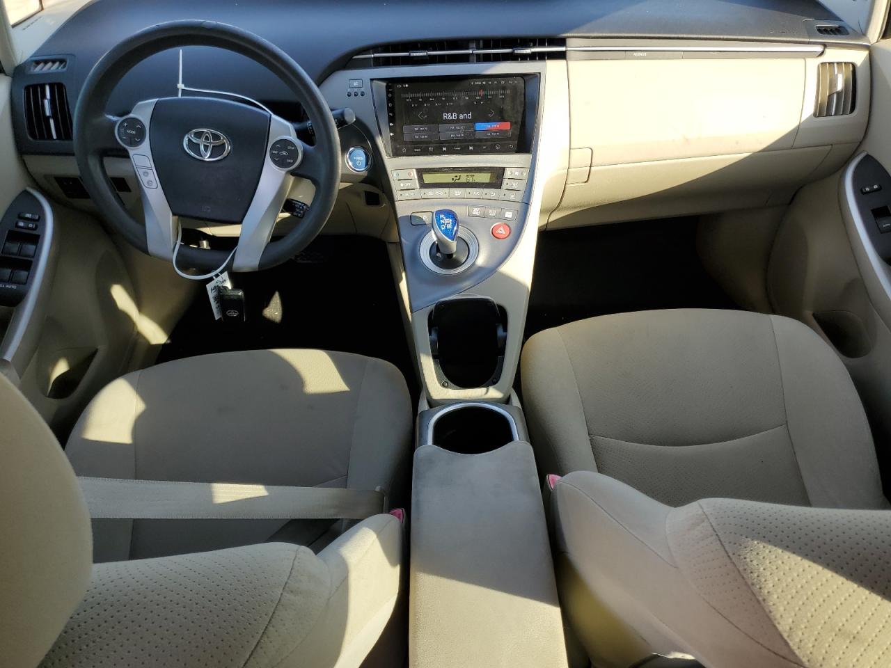 2013 Toyota Prius - Image 8