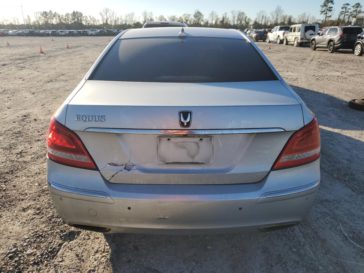 2013 Hyundai Equus - Image 6