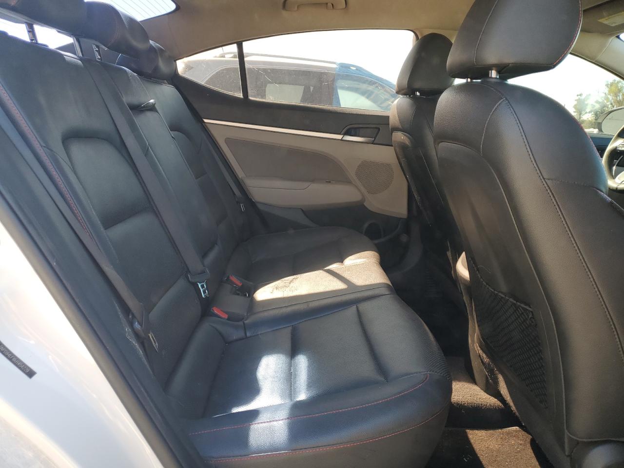 2019 Hyundai Elantra - Image 10