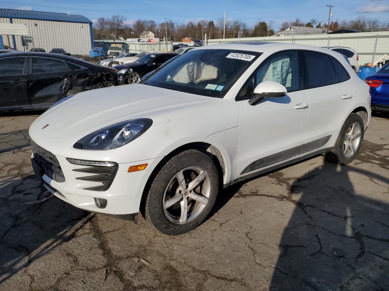 2017 Porsche Macan - Image 1