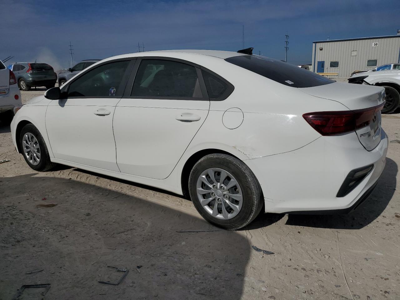 VIN 3KPF24AD1ME265648 2021 KIA FORTE no.2