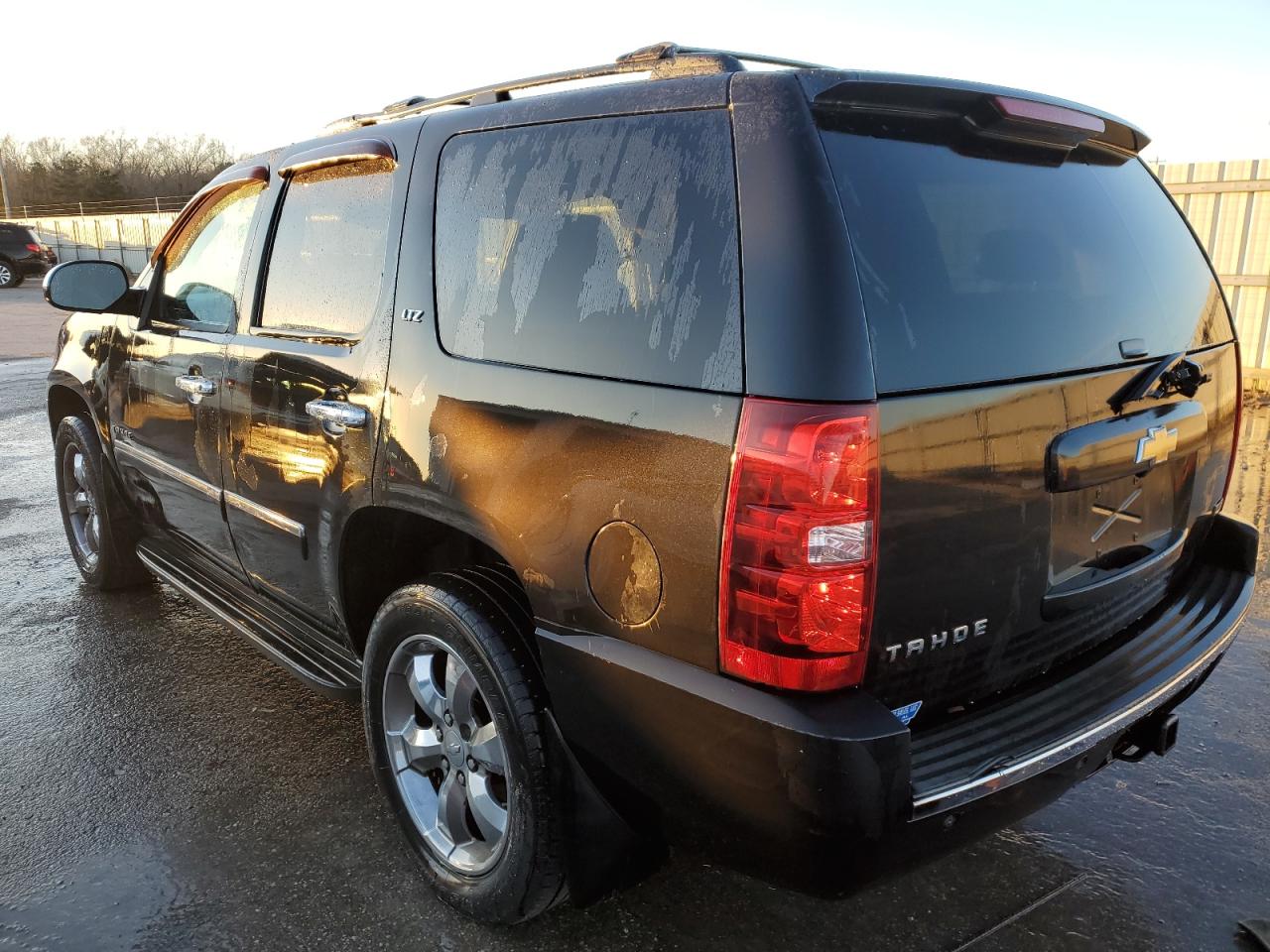 2010 Chevrolet Tahoe - Image 2