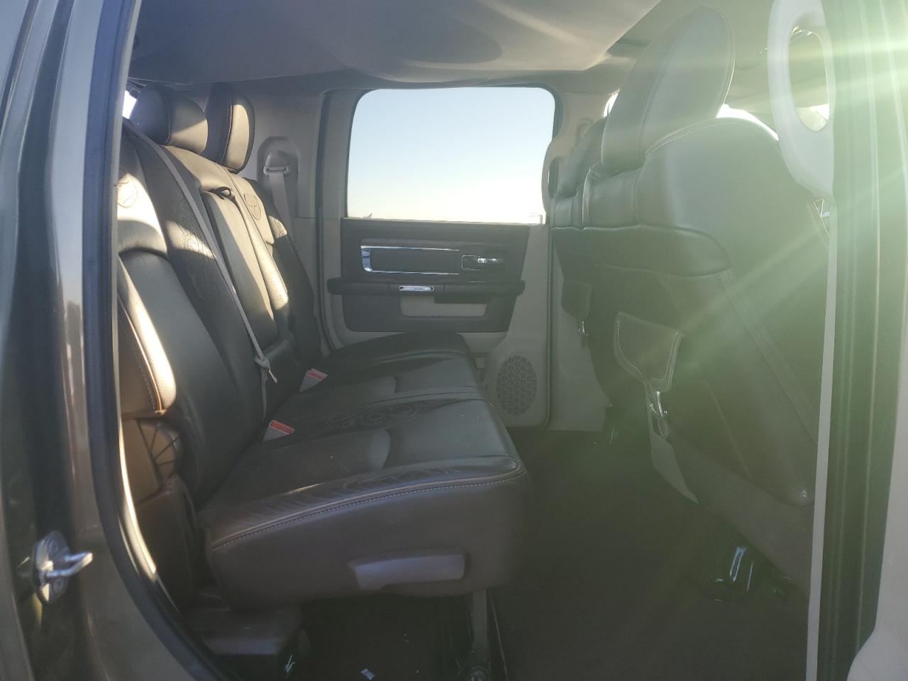 2015 RAM 2500 - Image 10