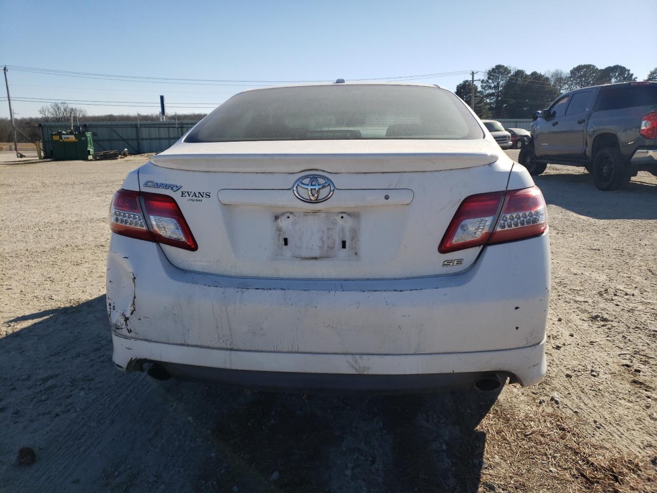2011 Toyota Camry - Image 6