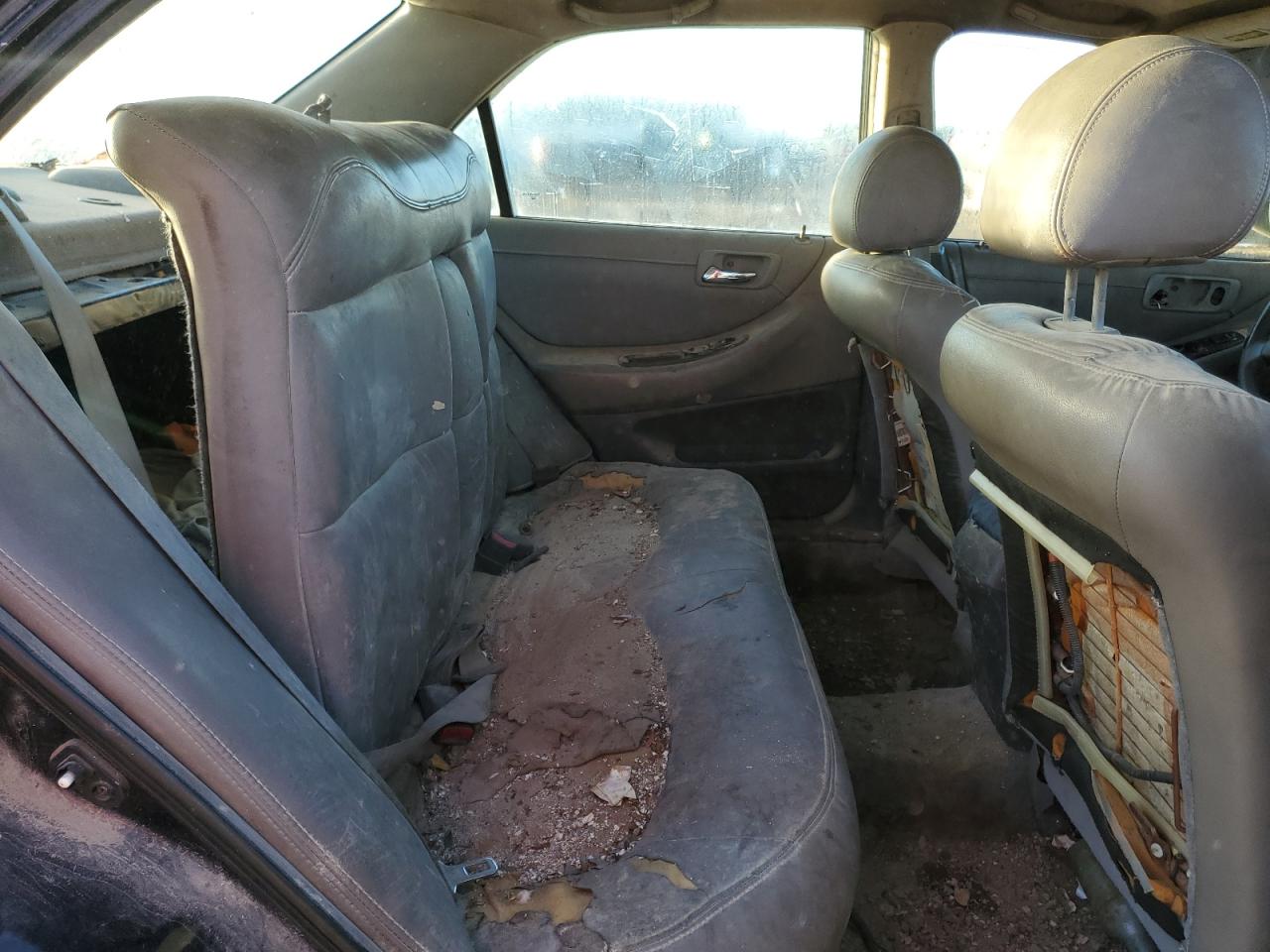 2001 Honda Accord - Image 10