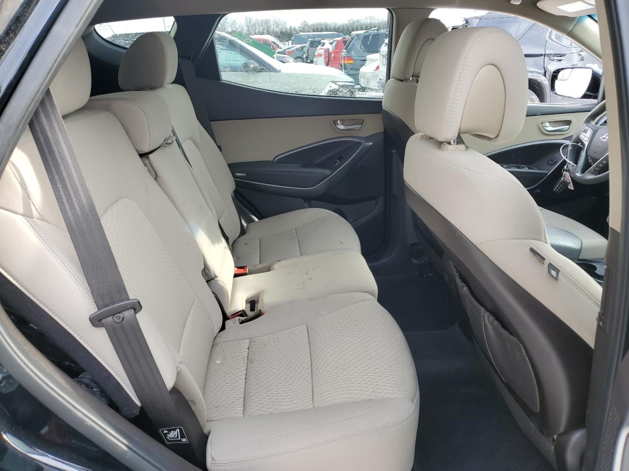 2018 Hyundai Santa Fe - Image 11