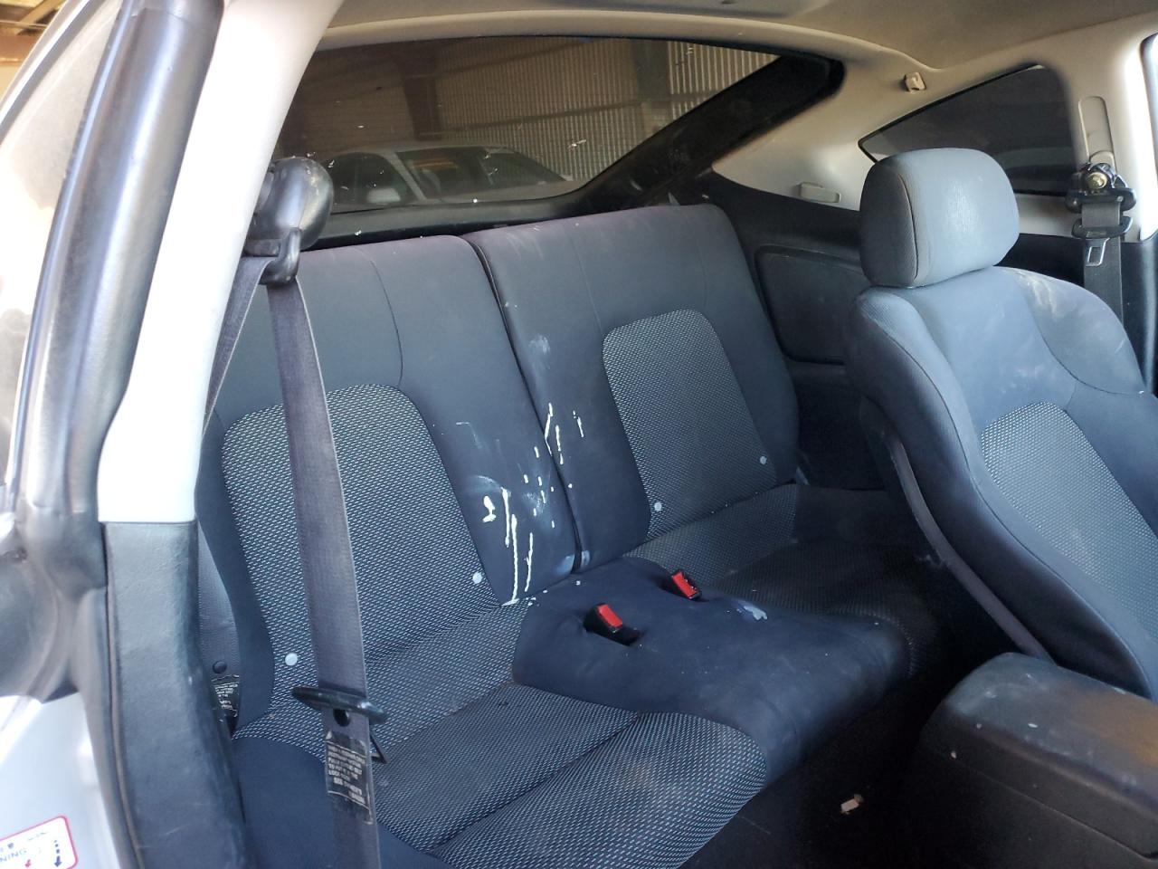 2005 Hyundai Tiburon - Image 10