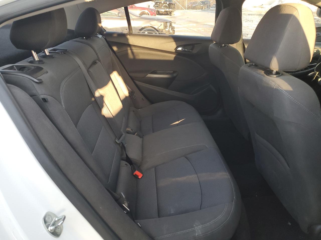 2018 Chevrolet Cruze - Image 10