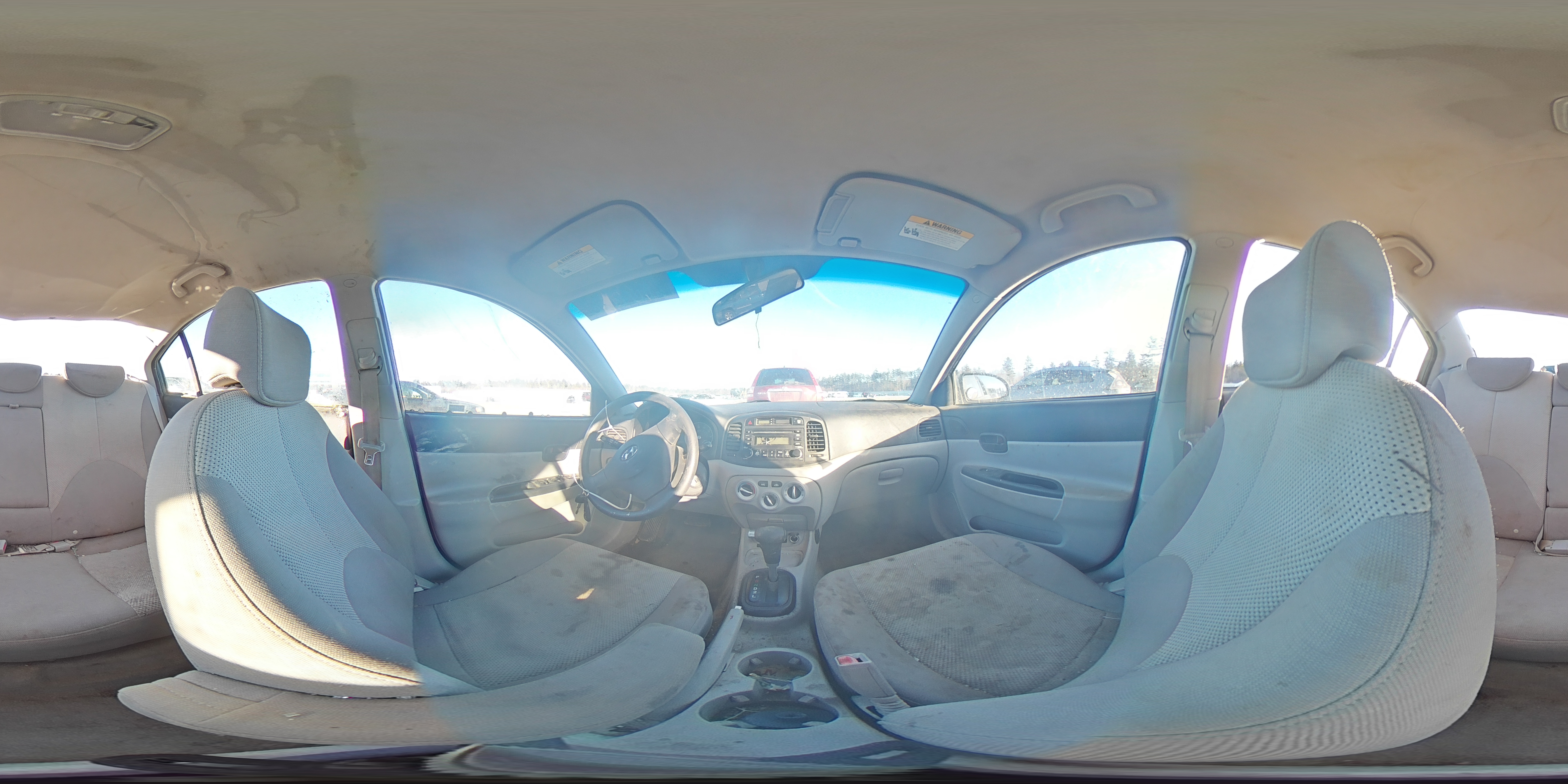 2007 Hyundai Accent - Image 13