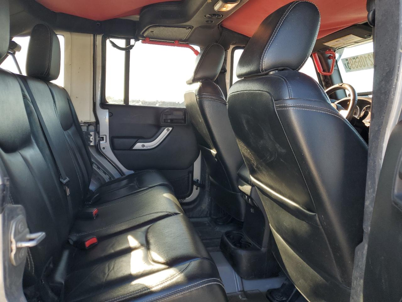 2016 Jeep Wrangler - Image 10