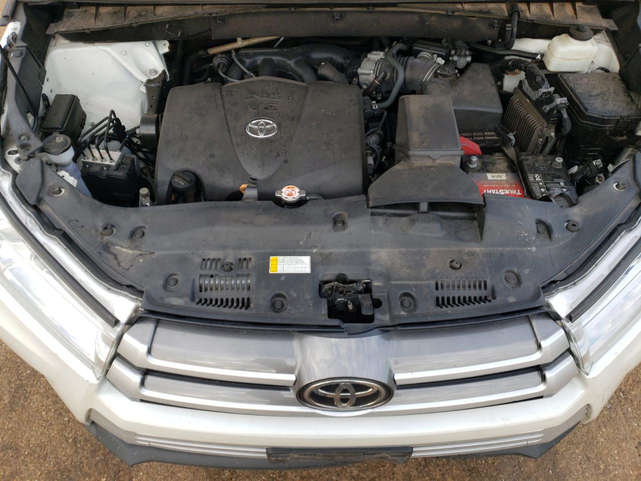 2019 Toyota Highlander - Image 13