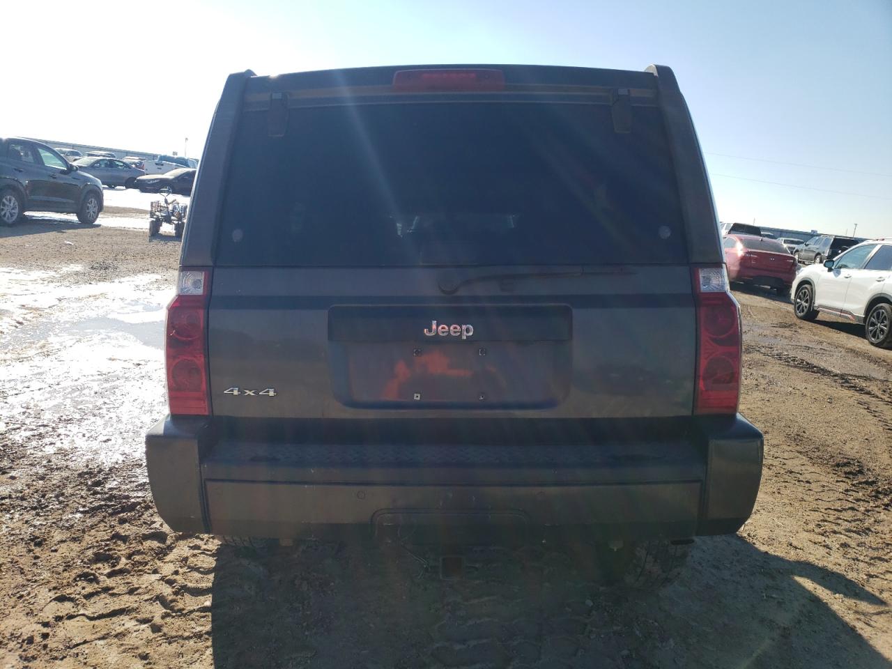 2006 Jeep Commander - Image 6